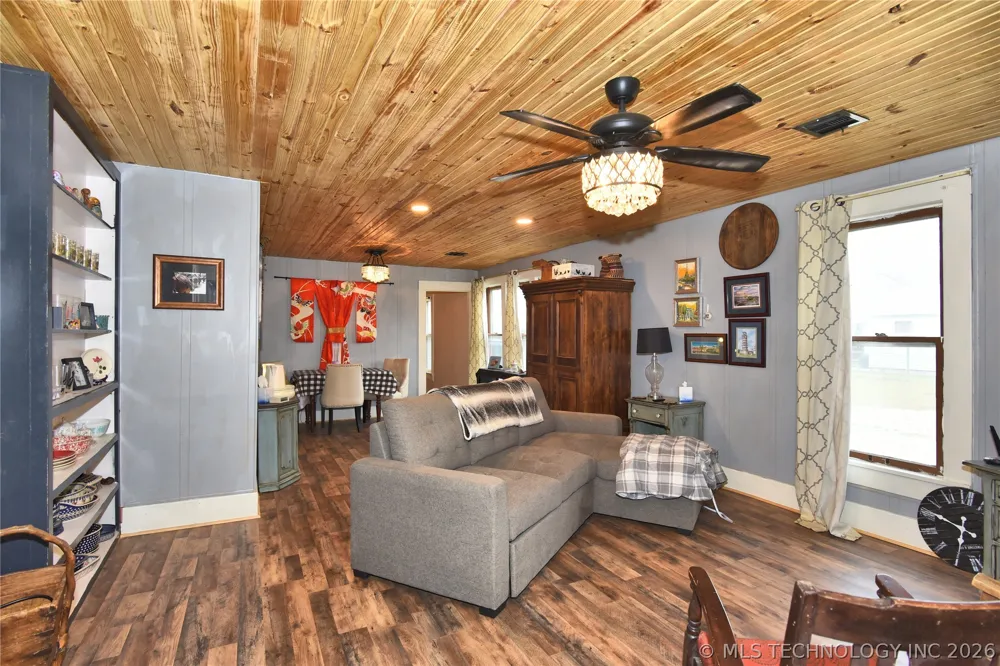 309 Regan Avenue Hominy, OK 74035
