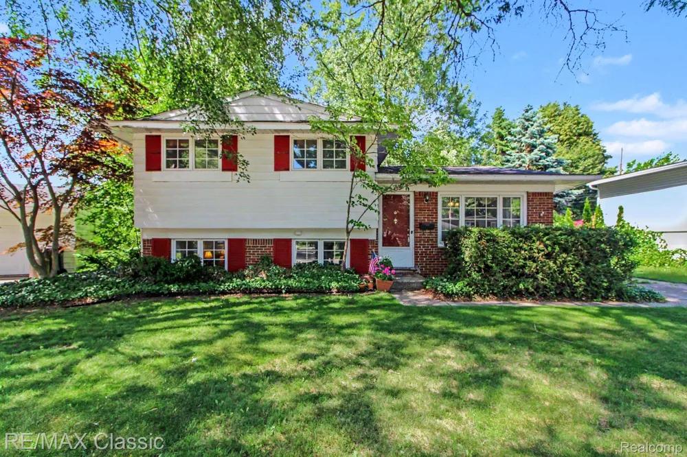 350 Burroughs Street Plymouth City, MI 48170