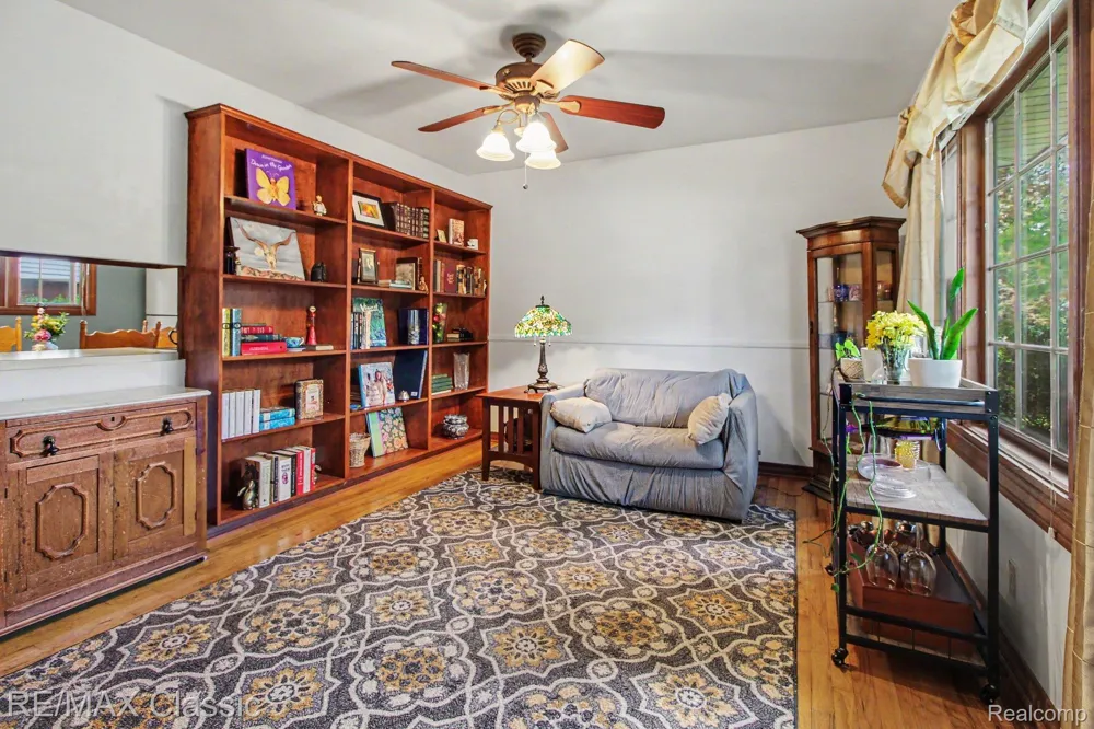 350 Burroughs Street Plymouth City, MI 48170