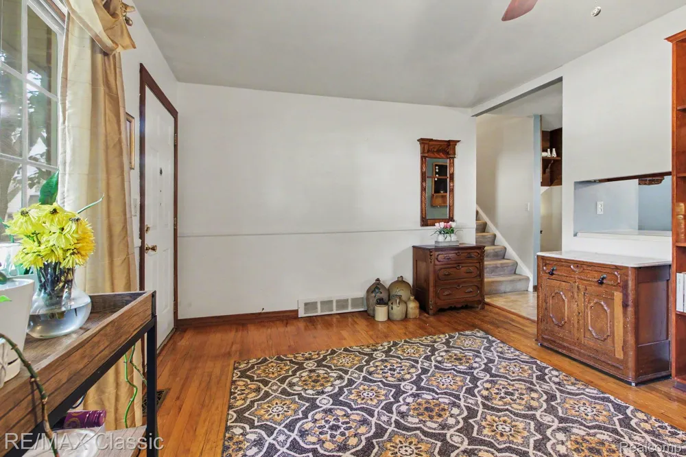 350 Burroughs Street Plymouth City, MI 48170
