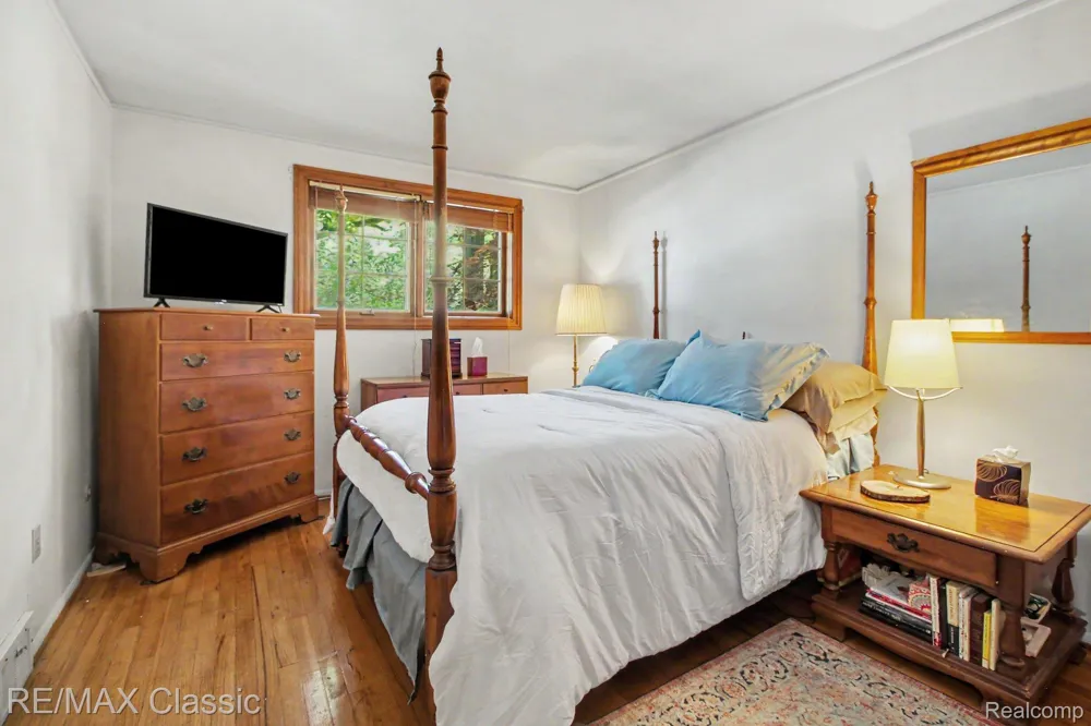 350 Burroughs Street Plymouth City, MI 48170