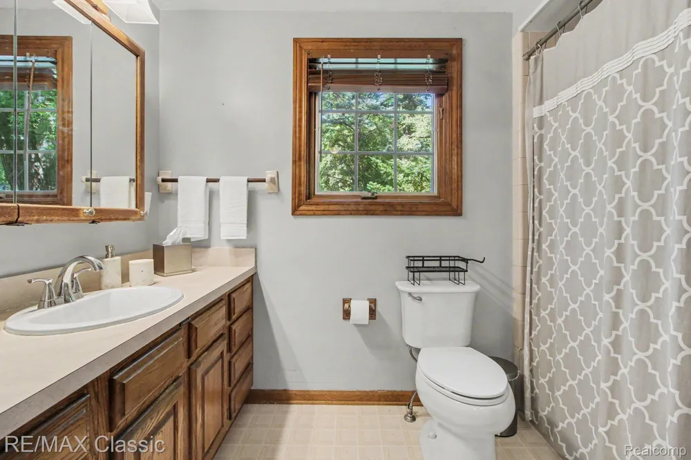 350 Burroughs Street Plymouth City, MI 48170