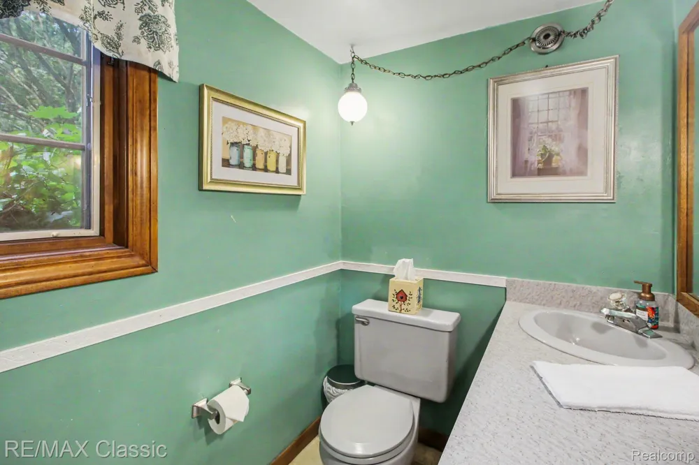 350 Burroughs Street Plymouth City, MI 48170