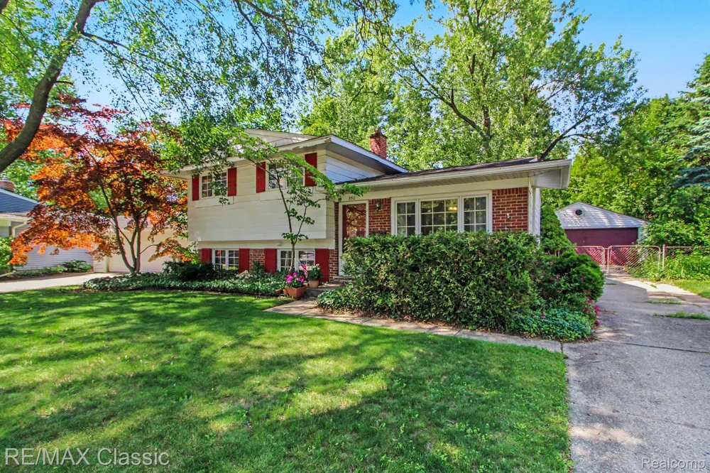 350 Burroughs Street Plymouth City, MI 48170