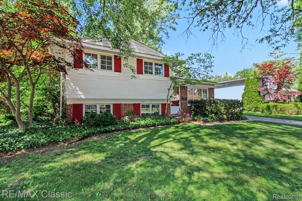 350 Burroughs Street Plymouth City, MI 48170
