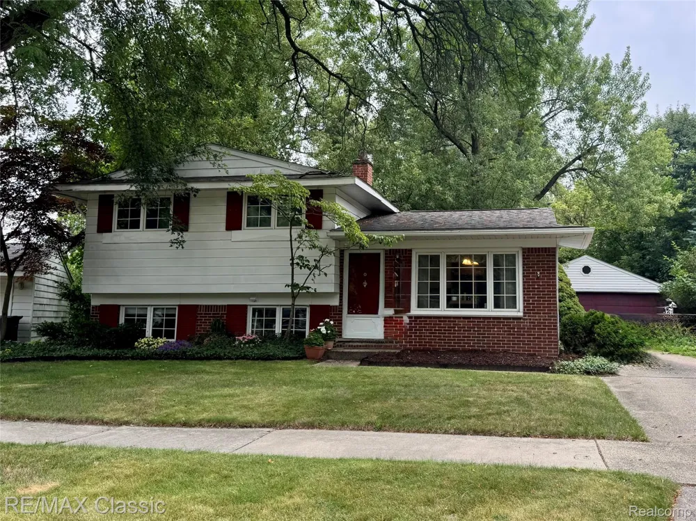 350 Burroughs Street Plymouth City, MI 48170