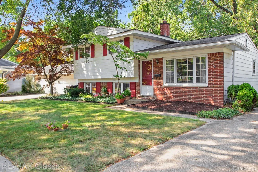 350 Burroughs Street Plymouth City, MI 48170