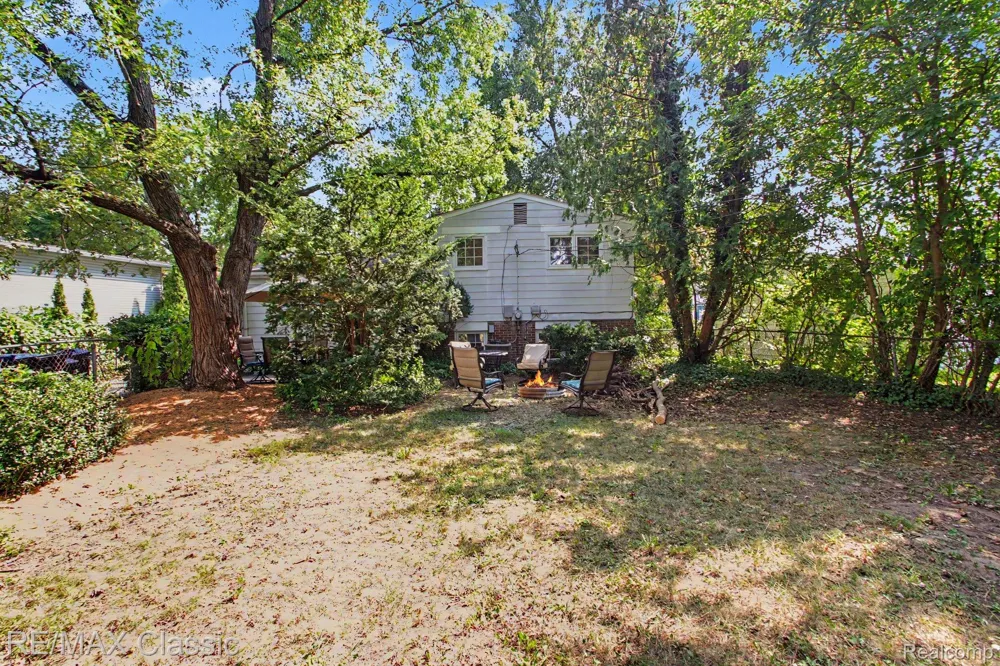 350 Burroughs Street Plymouth City, MI 48170