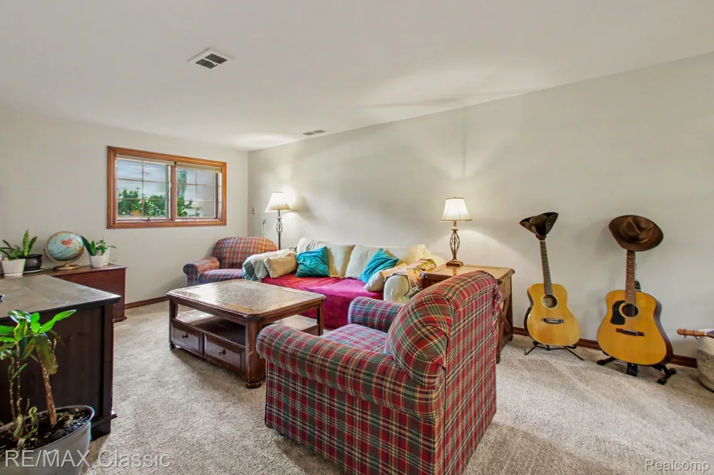 350 Burroughs Street Plymouth City, MI 48170