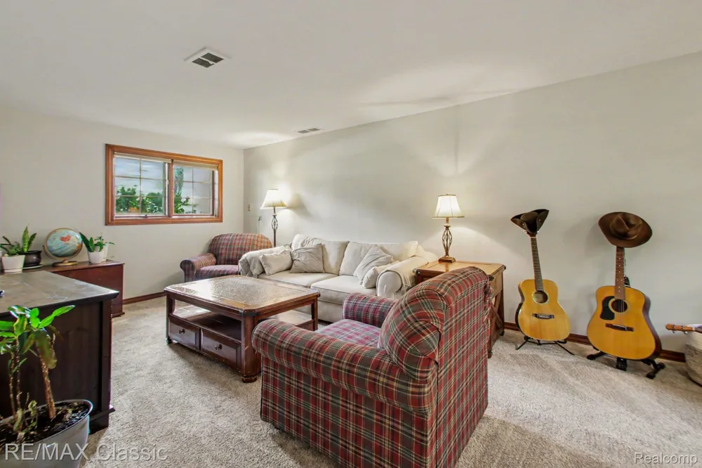 350 Burroughs Street Plymouth City, MI 48170