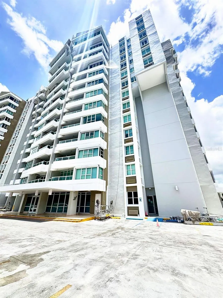 Carretera 833 PLAZA DEL PRADO #1304 Guaynabo, PR 00969