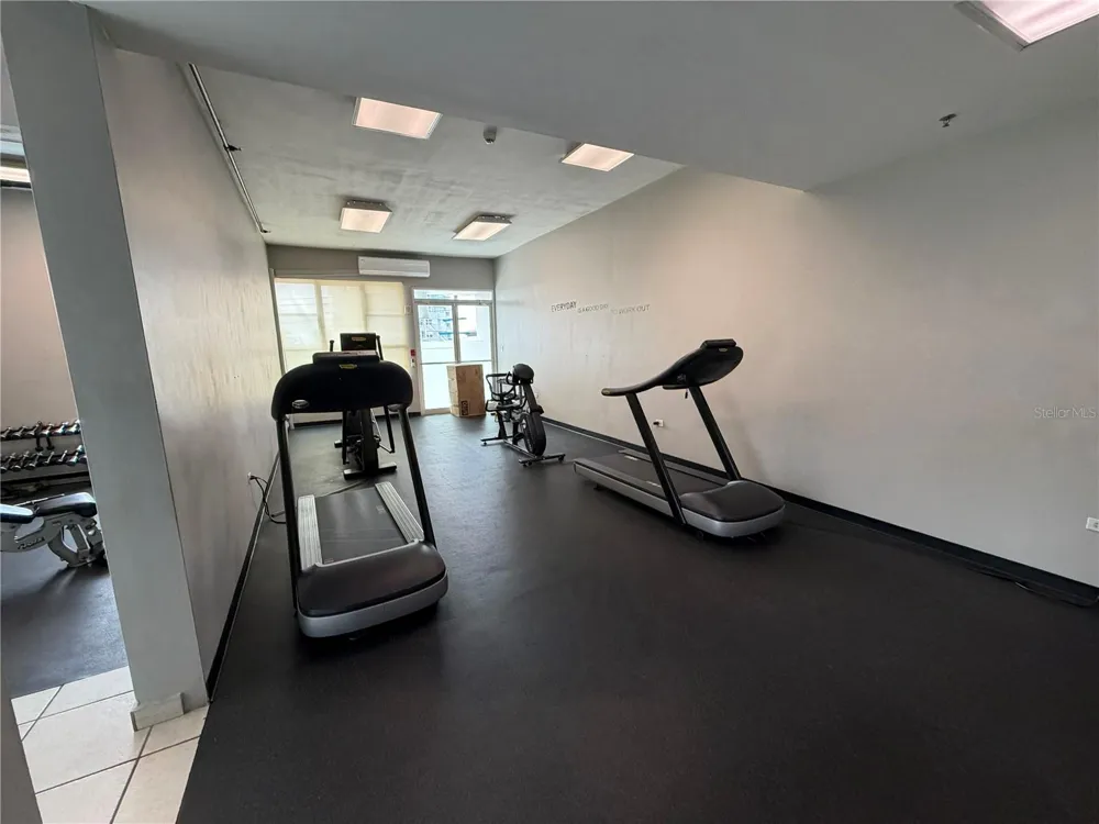 Carretera 833 PLAZA DEL PRADO #1304 Guaynabo, PR 00969