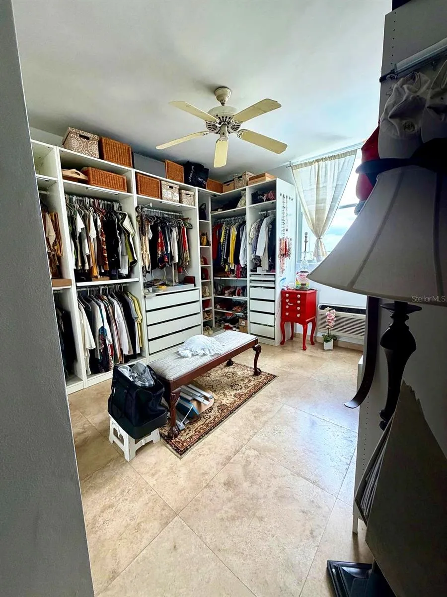 Carretera 833 PLAZA DEL PRADO #1304 Guaynabo, PR 00969