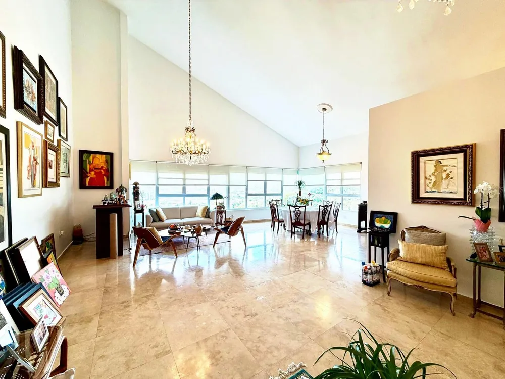 Carretera 833 PLAZA DEL PRADO #1304 Guaynabo, PR 00969