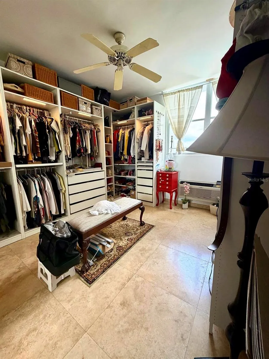 Carretera 833 PLAZA DEL PRADO #1304 Guaynabo, PR 00969