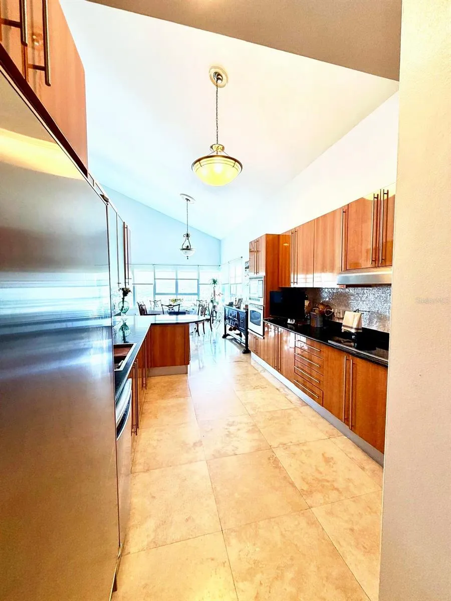 Carretera 833 PLAZA DEL PRADO #1304 Guaynabo, PR 00969