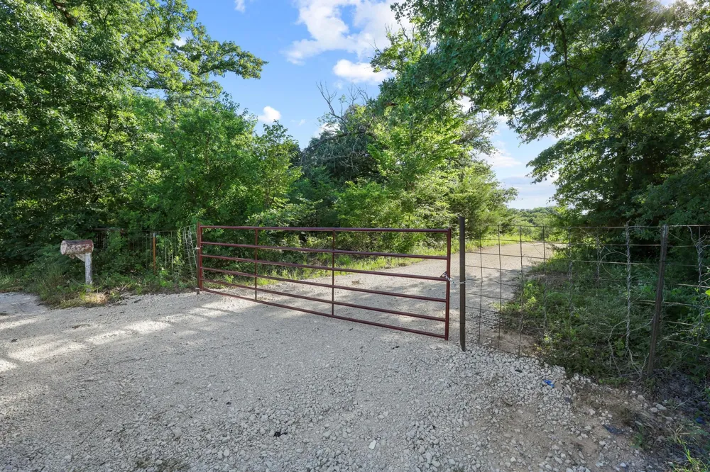 County Road 265 Collinsville, TX 76233