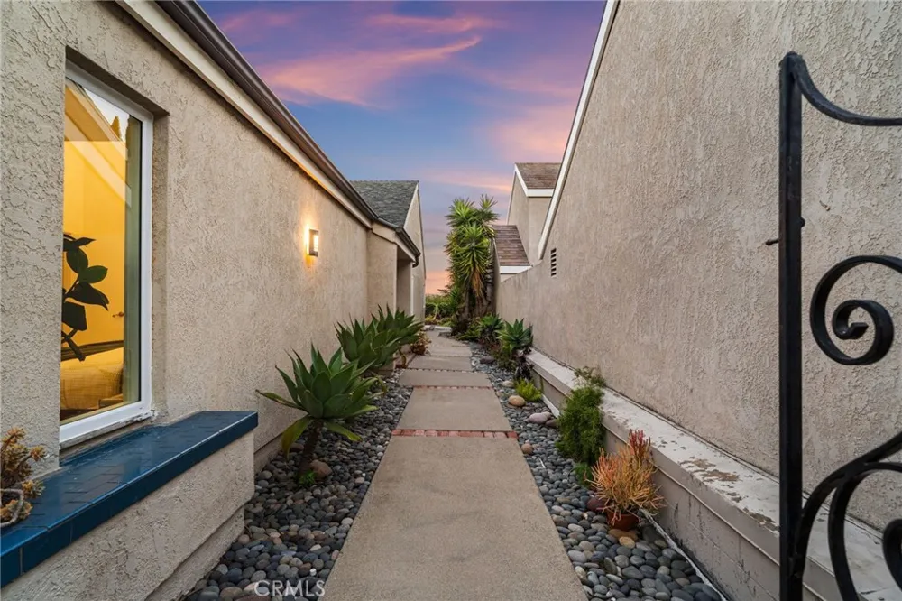 30042 Happy Sparrow Laguna Niguel, CA 92677