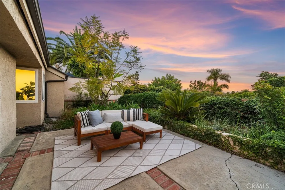 30042 Happy Sparrow Laguna Niguel, CA 92677