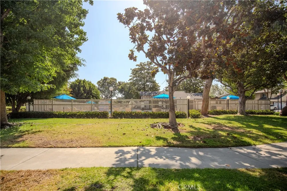 2528 Tustin #D Santa Ana, CA 92705