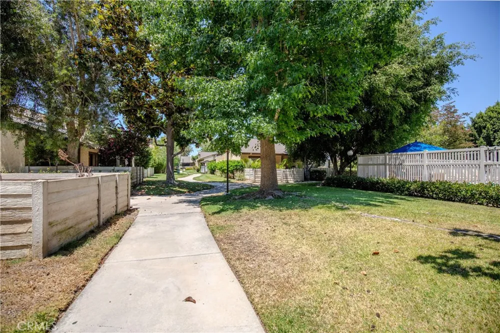 2528 Tustin #D Santa Ana, CA 92705