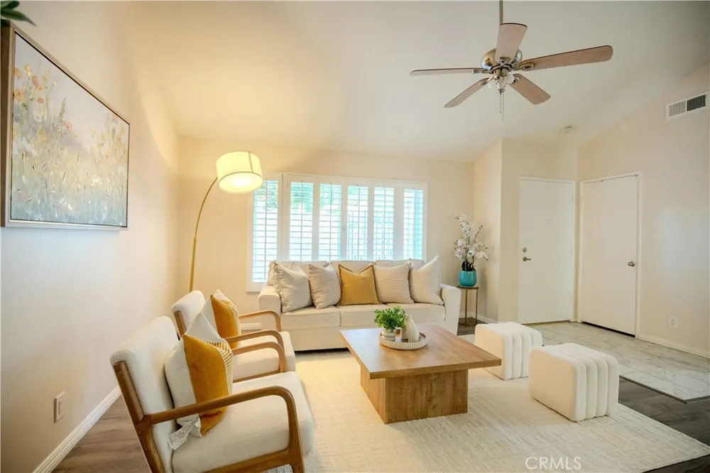 2528 Tustin #D Santa Ana, CA 92705