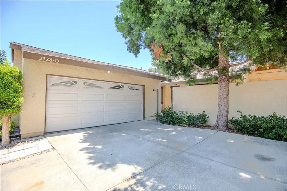 2528 Tustin #D Santa Ana, CA 92705