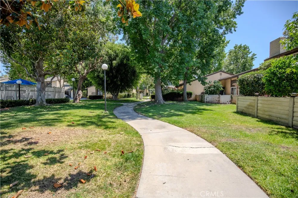 2528 Tustin #D Santa Ana, CA 92705