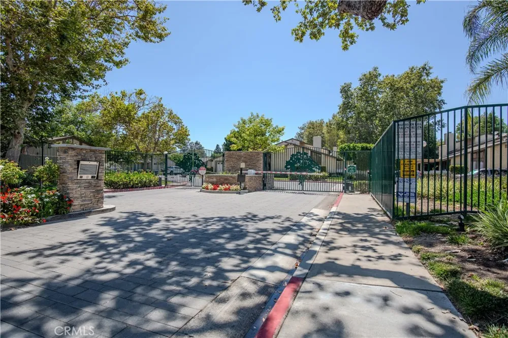 2528 Tustin #D Santa Ana, CA 92705