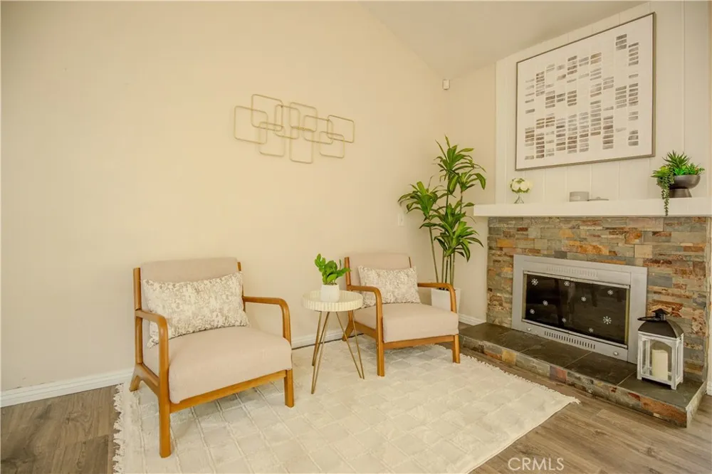 2528 Tustin #D Santa Ana, CA 92705