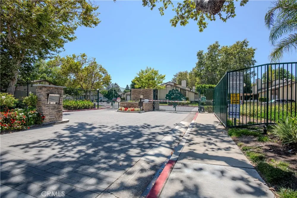 2528 Tustin #D Santa Ana, CA 92705