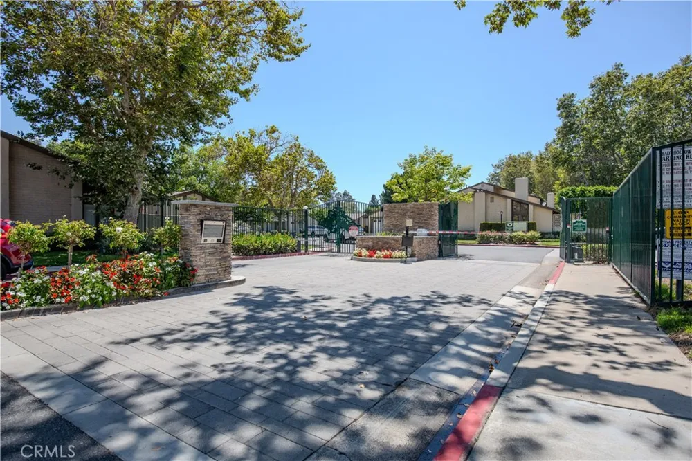 2528 Tustin #D Santa Ana, CA 92705