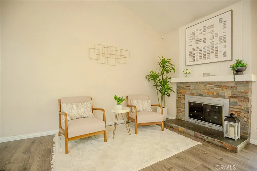 2528 Tustin #D Santa Ana, CA 92705