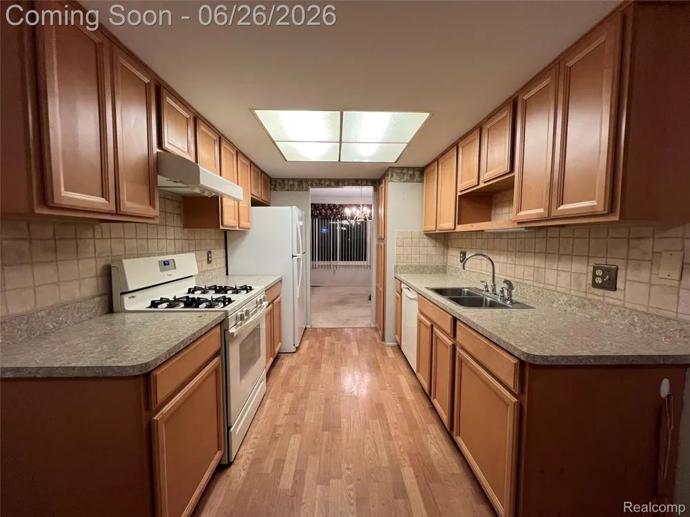 37407 Charter Oaks Boulevard Clinton Charter Township, MI 48036