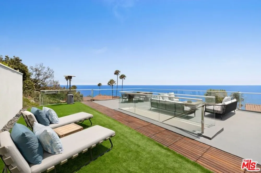 17713 Posetano Road Pacific Palisades, CA 90272