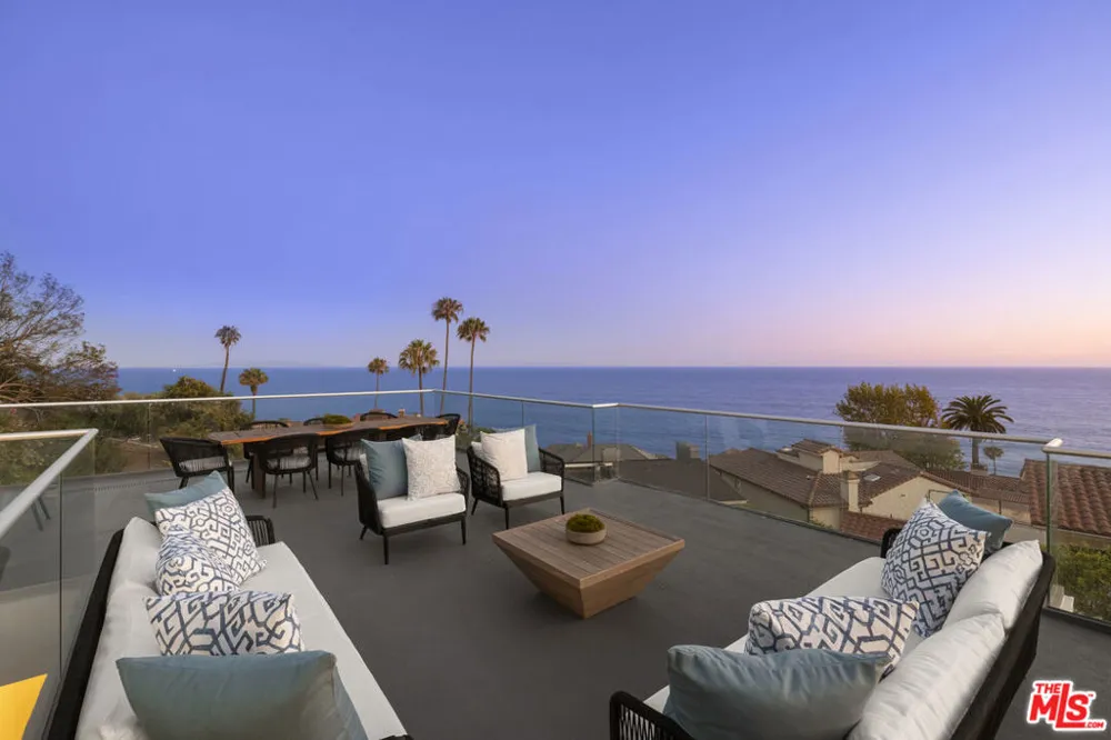 17713 Posetano Road Pacific Palisades, CA 90272
