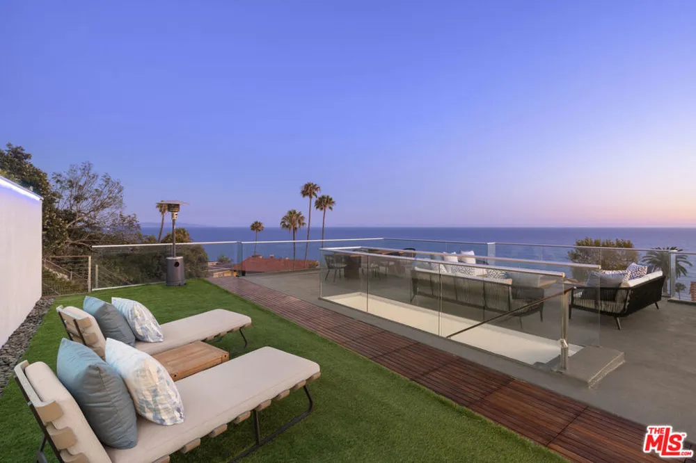 17713 Posetano Road Pacific Palisades, CA 90272