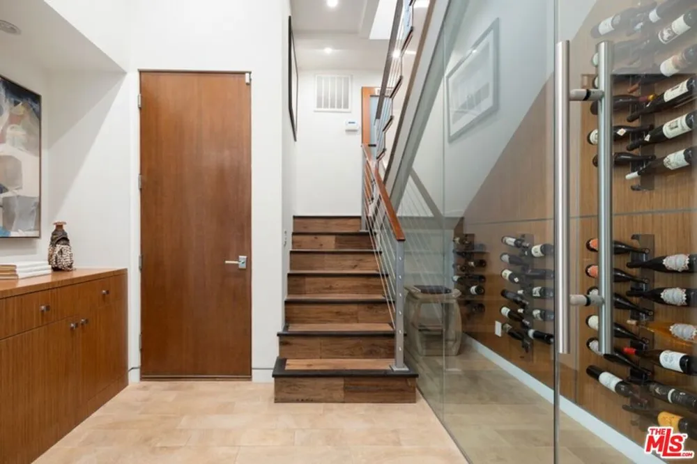 17713 Posetano Road Pacific Palisades, CA 90272