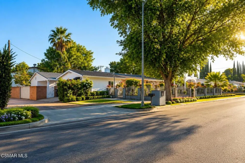 17444 Septo Street Northridge, CA 91325