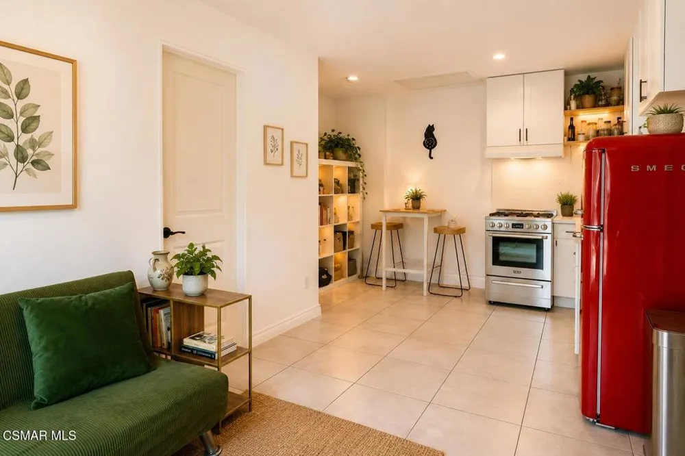 17444 Septo Street Northridge, CA 91325