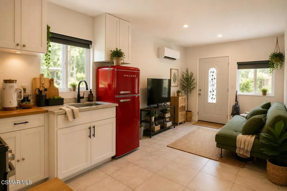 17444 Septo Street Northridge, CA 91325