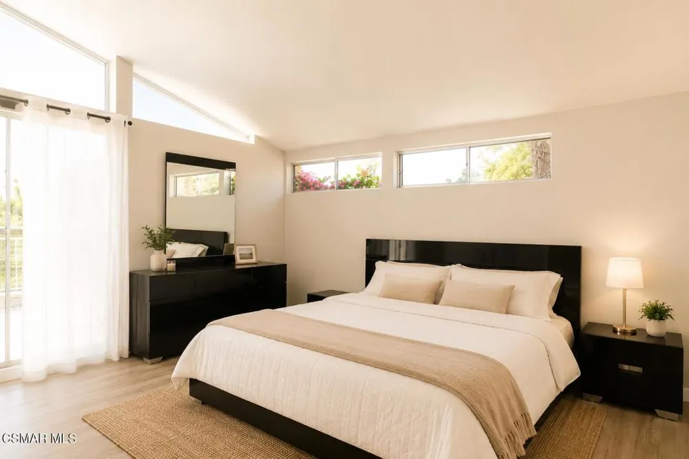 17444 Septo Street Northridge, CA 91325