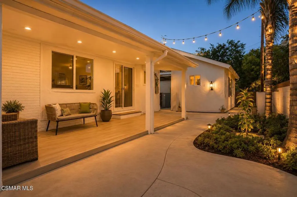 17444 Septo Street Northridge, CA 91325