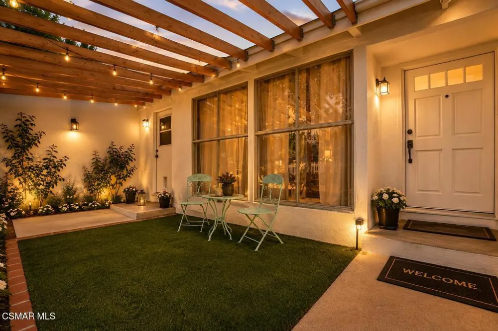 17444 Septo Street Northridge, CA 91325