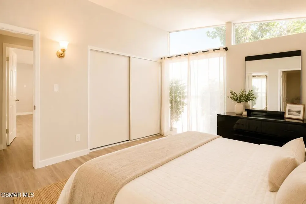 17444 Septo Street Northridge, CA 91325