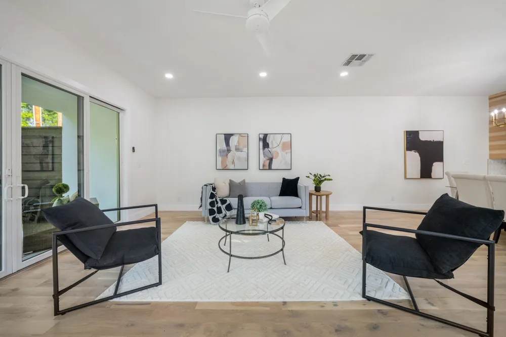 734 Cedar Hill Avenue Dallas, TX 75208