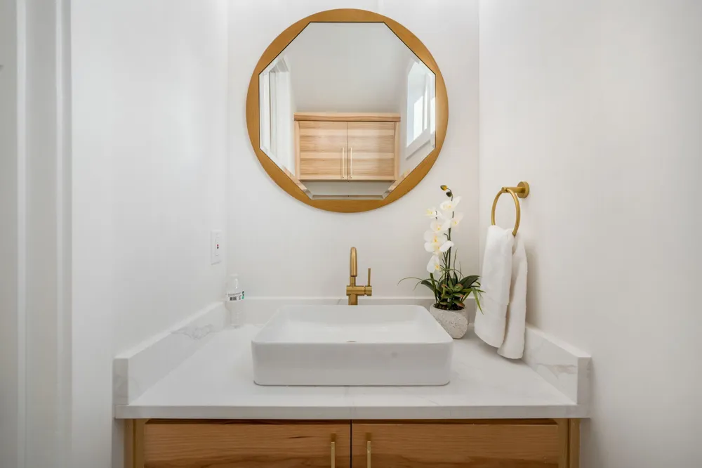 734 Cedar Hill Avenue Dallas, TX 75208