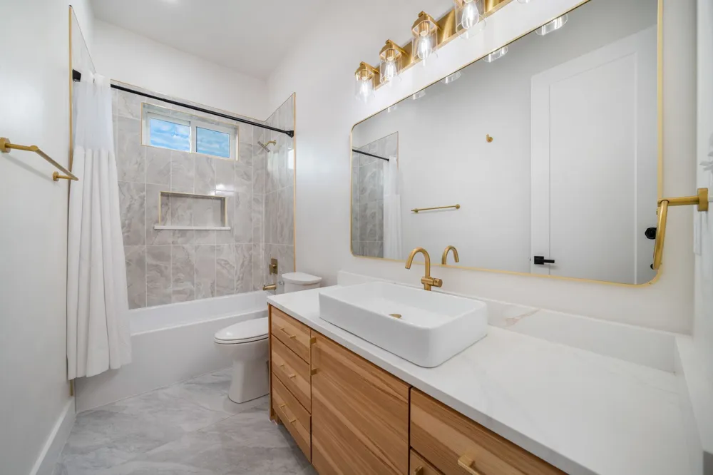 734 Cedar Hill Avenue Dallas, TX 75208