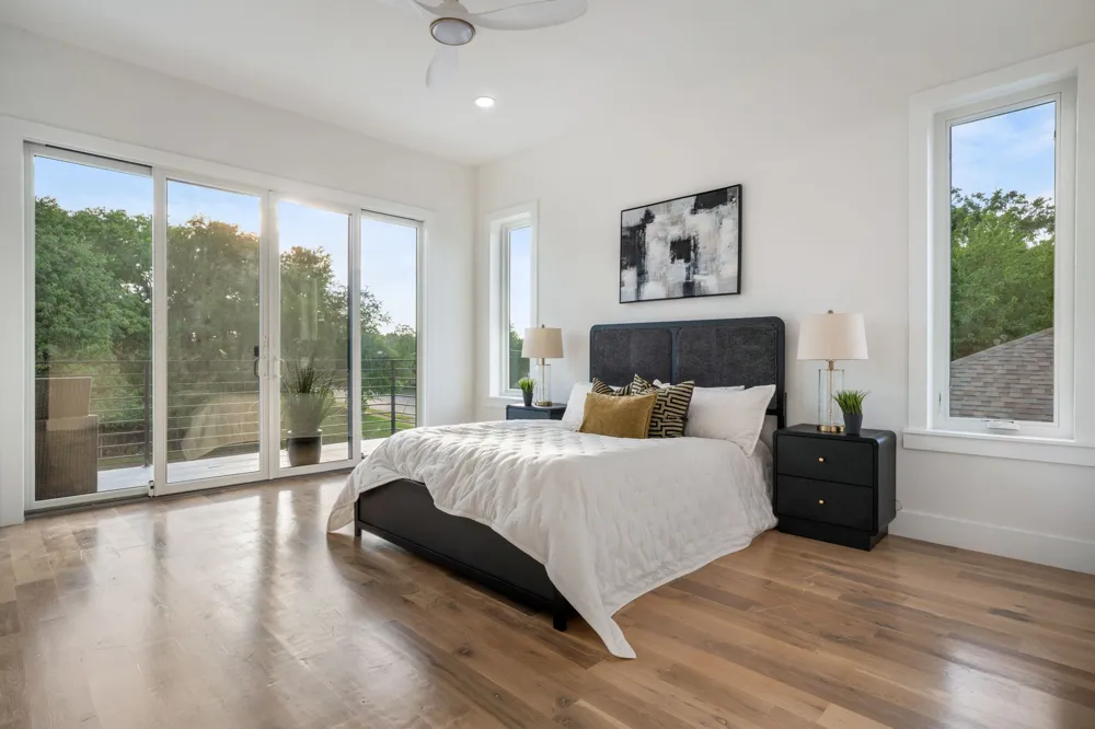 734 Cedar Hill Avenue Dallas, TX 75208