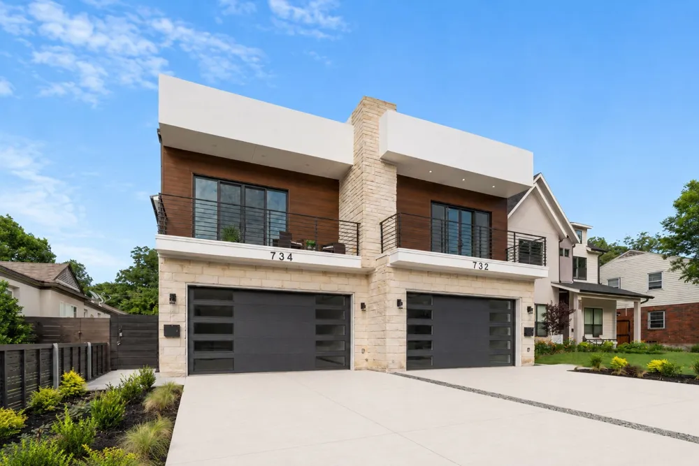 734 Cedar Hill Avenue Dallas, TX 75208